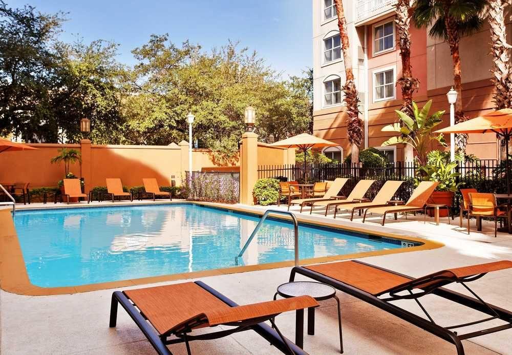 Отель Courtyard Tampa Downtown Экстерьер фото