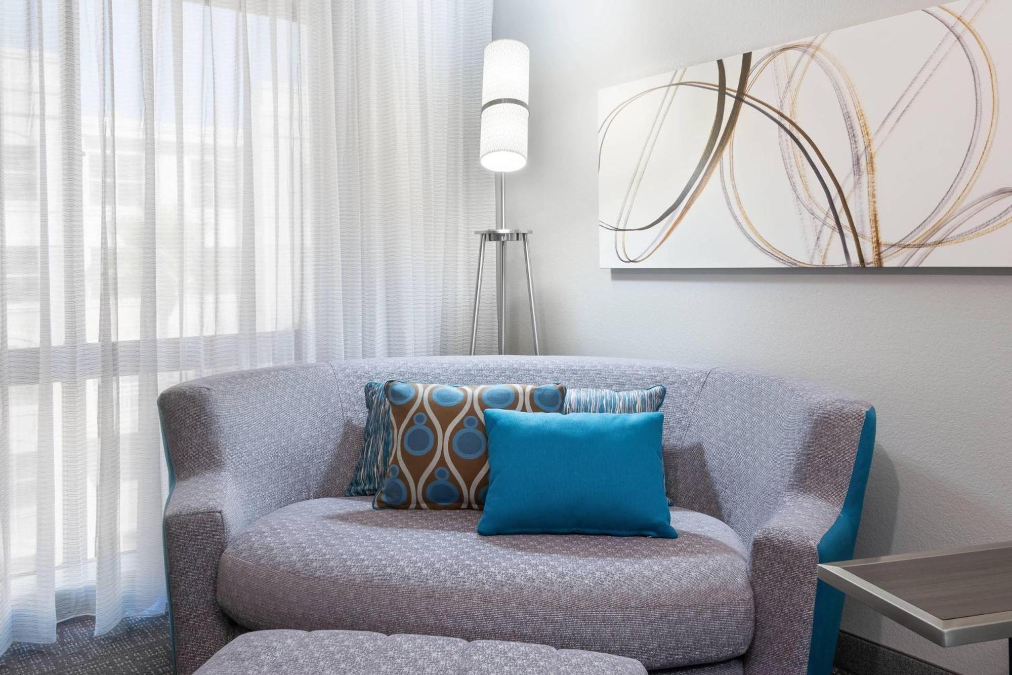 Отель Courtyard Tampa Downtown Экстерьер фото