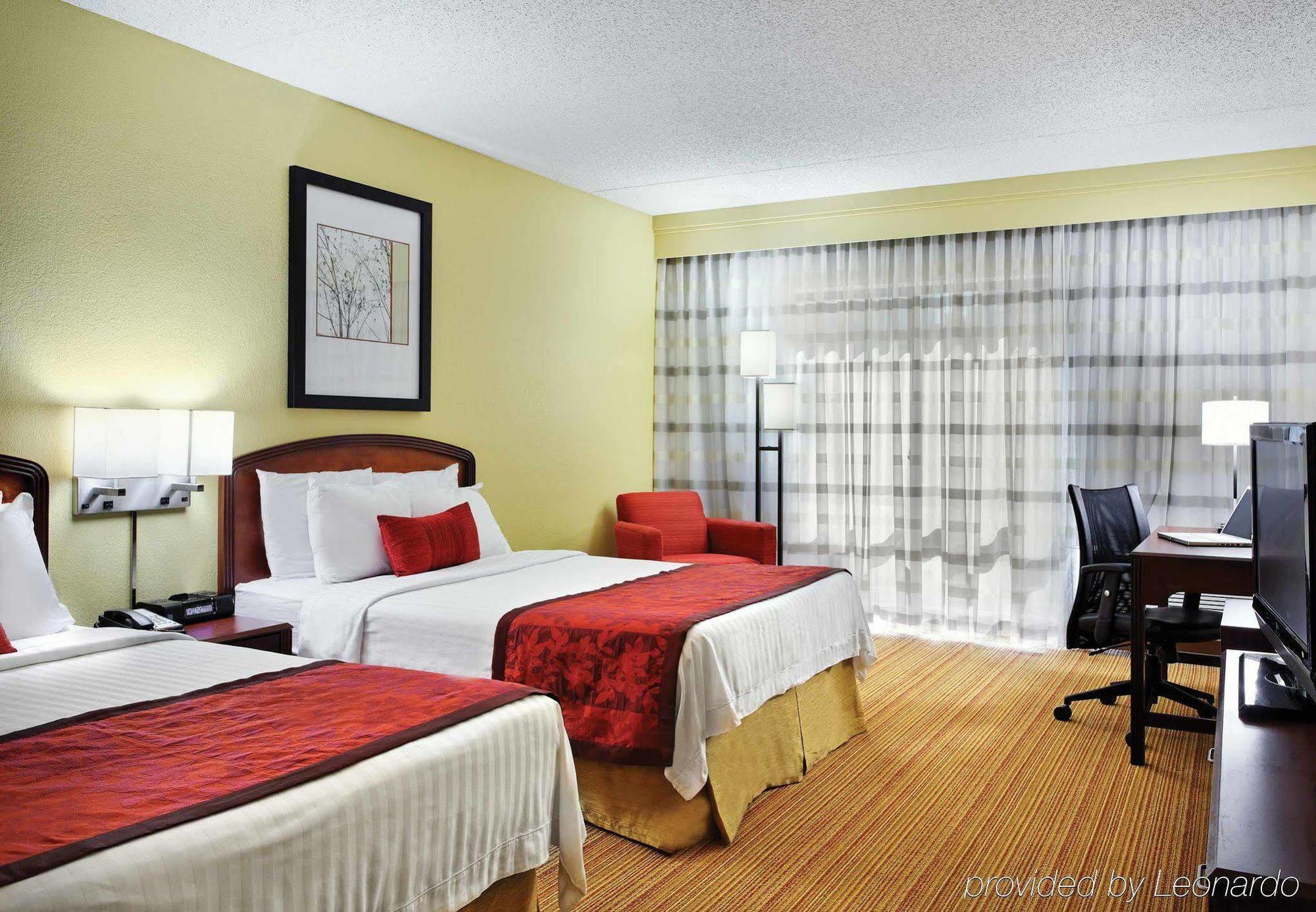Отель Courtyard Tampa Downtown Номер фото